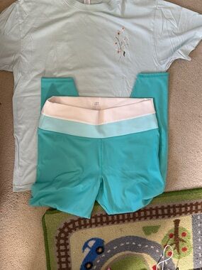 Caribbean Light Aqua Crewneck Tee/crop multi color spandex high waist